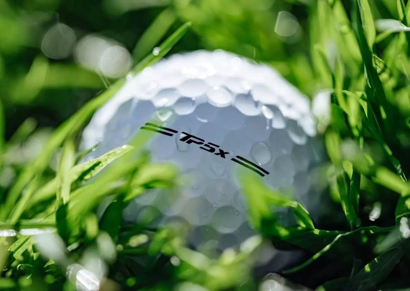 TaylorMade TP5x golfové míčky