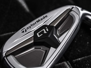 TaylorMade Qi Max pánská železa, grafit