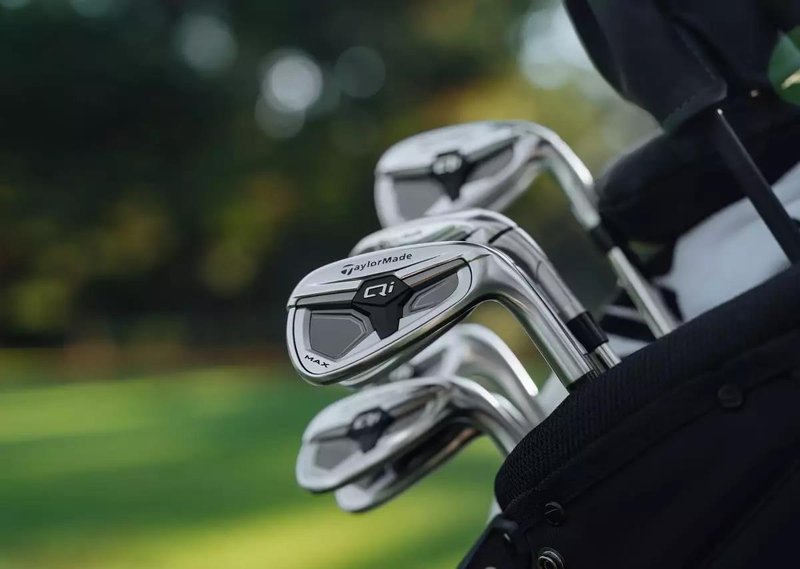 TaylorMade Qi Max pánská železa, grafit