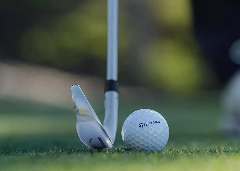 TaylorMade Qi Max pánská železa, grafit