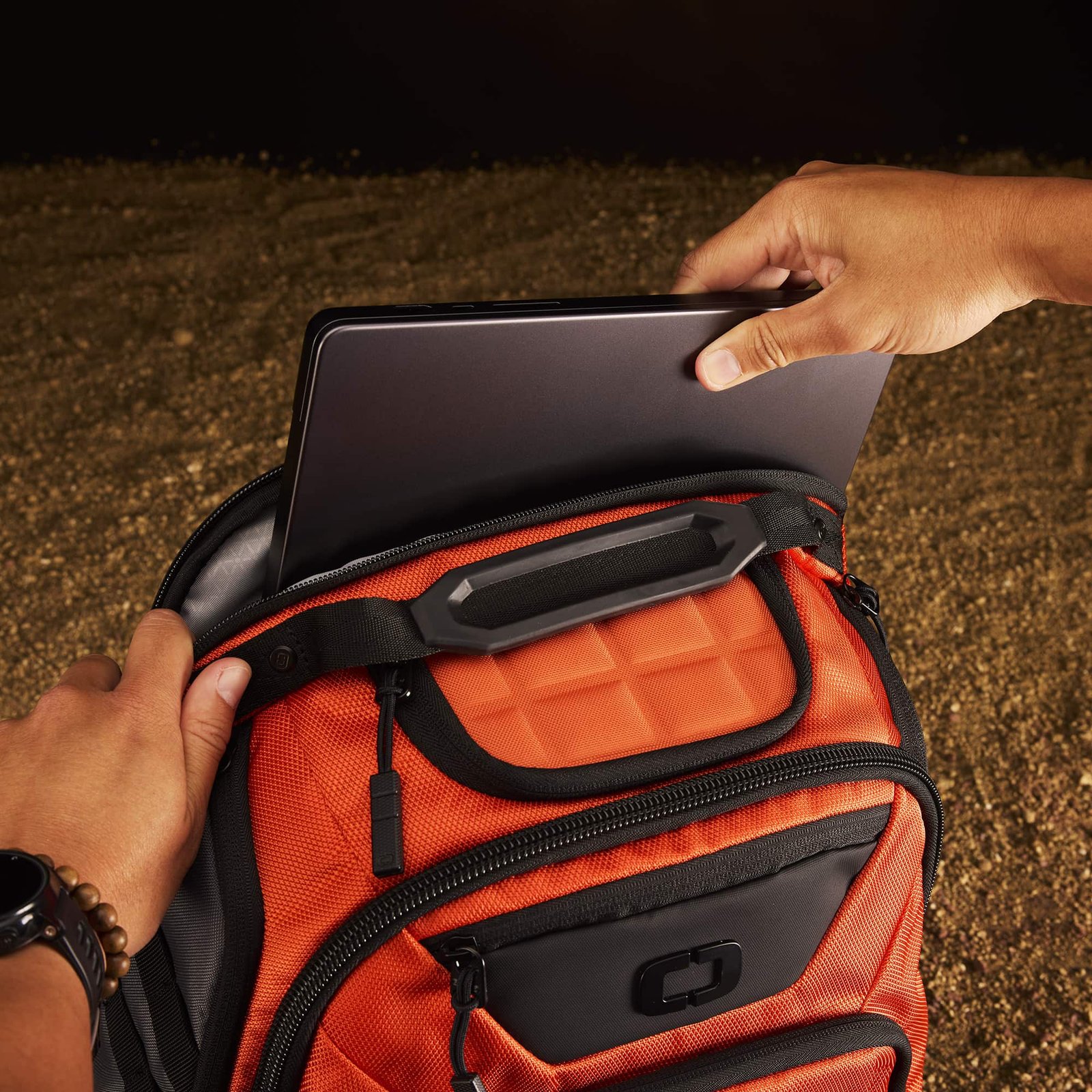 Ogio Renegade DNA 27L backpack, Dune