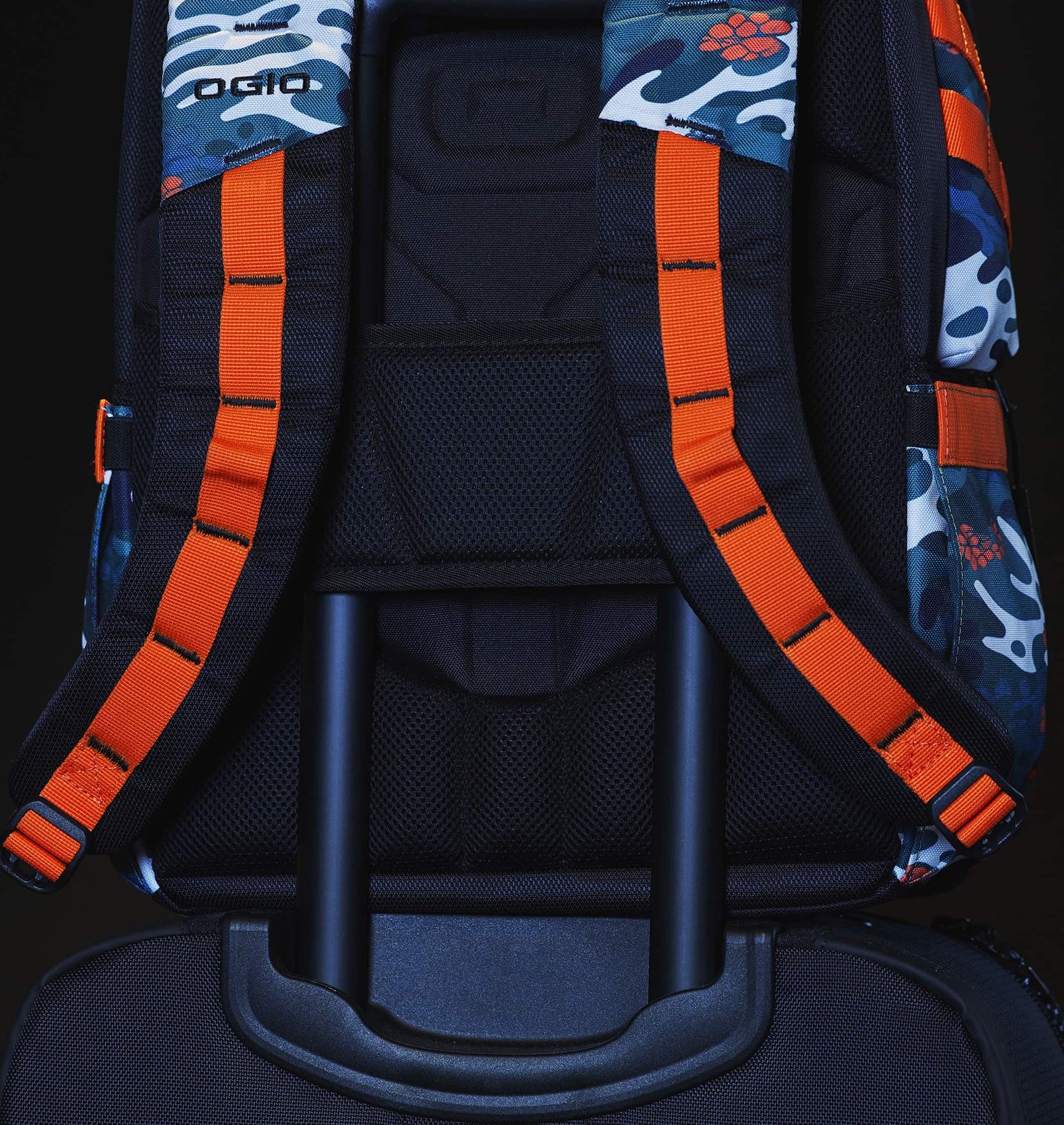 Ogio Renegade DNA 27L backpack, greenwood