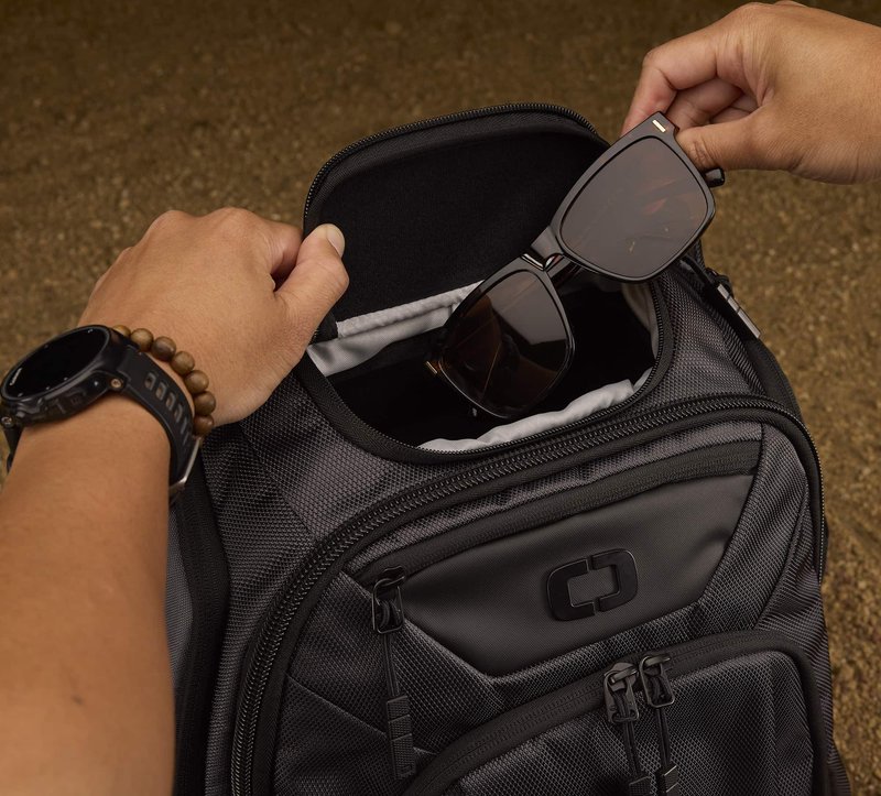 Ogio Renegade DNA 27L backpack, greenwood
