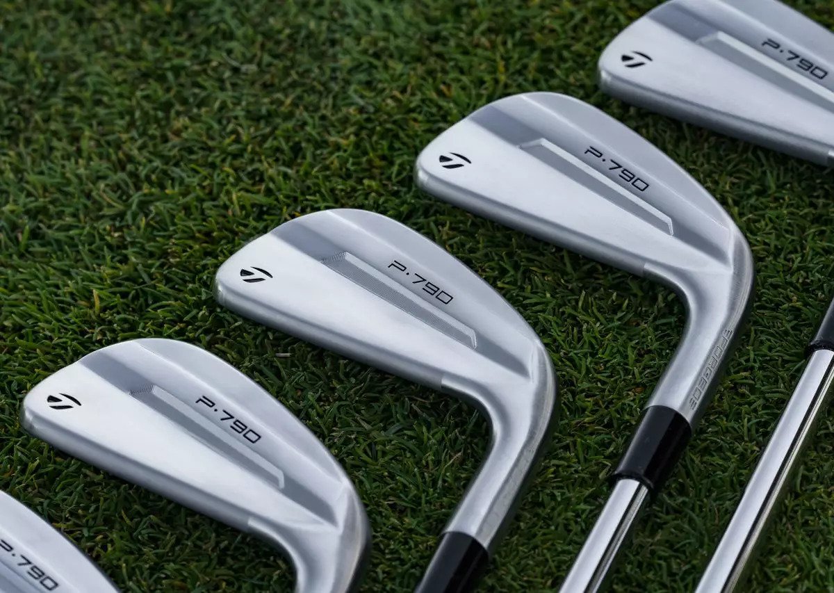 TaylorMade P790 pánské železo č. 4, ocel, Regular