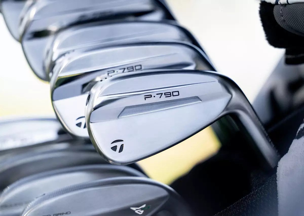 TaylorMade P790 pánské železo č. 4, ocel, Regular