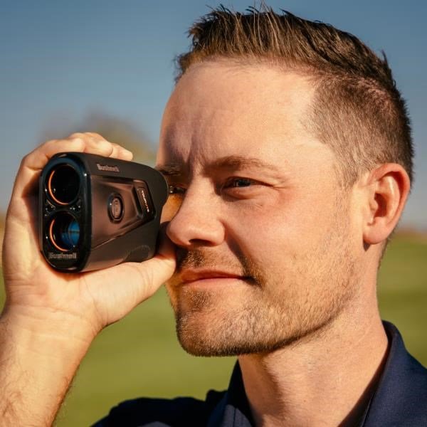 Bushnell Tour V7 Shift laserový dálkoměr