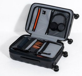 Ogio Renegade Vault Carry-On 35-40L travel bag, bílý