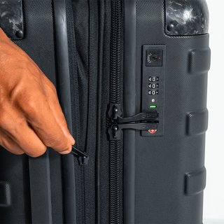 Ogio Renegade Vault Carry-On 35-40L travel bag, bílý