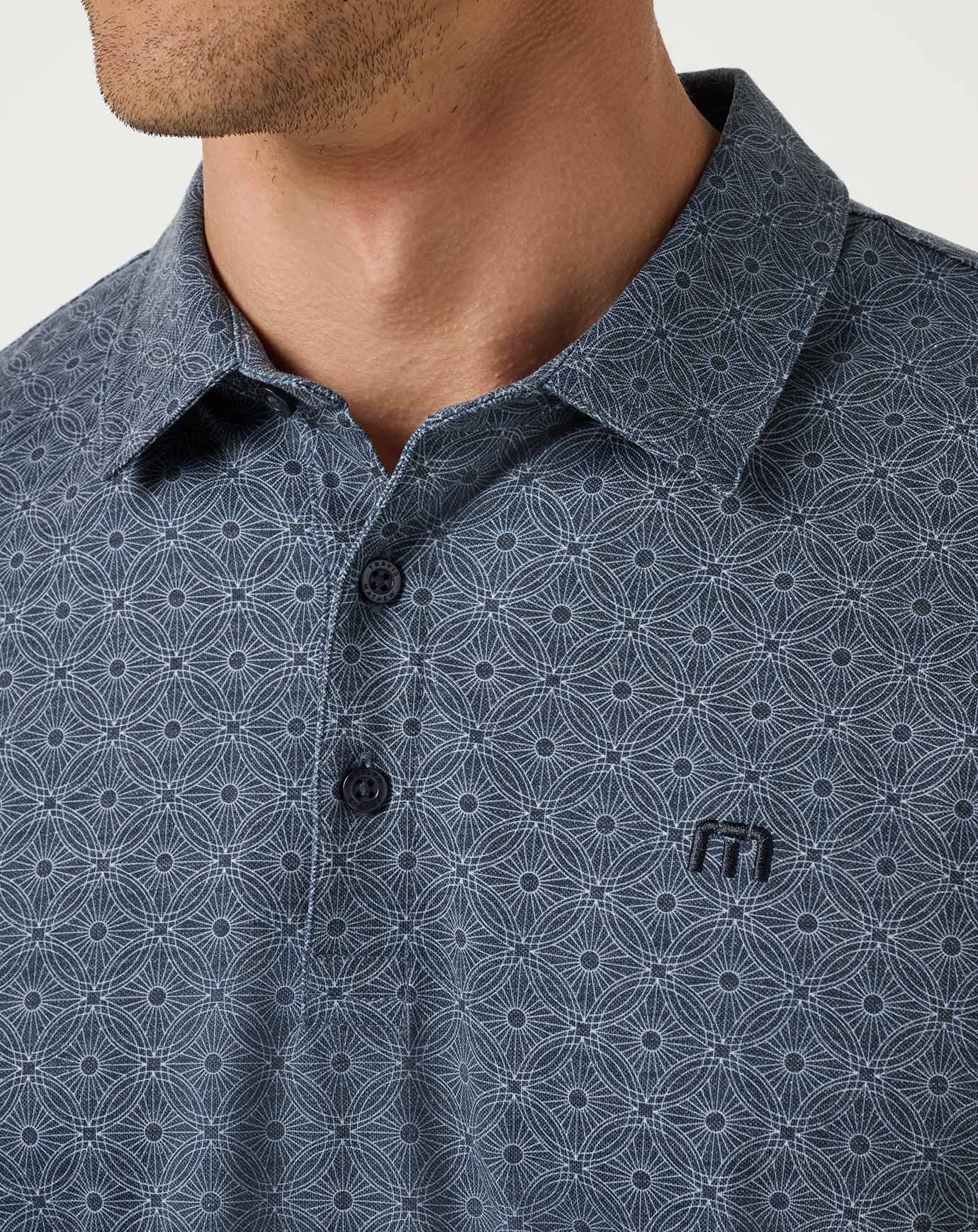 Travis Mathew Featherweight Trophy Ready pánské polo, total eclipse