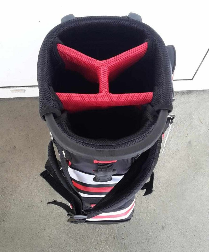 Srixon Waterproof stand bag, černo/bílý
