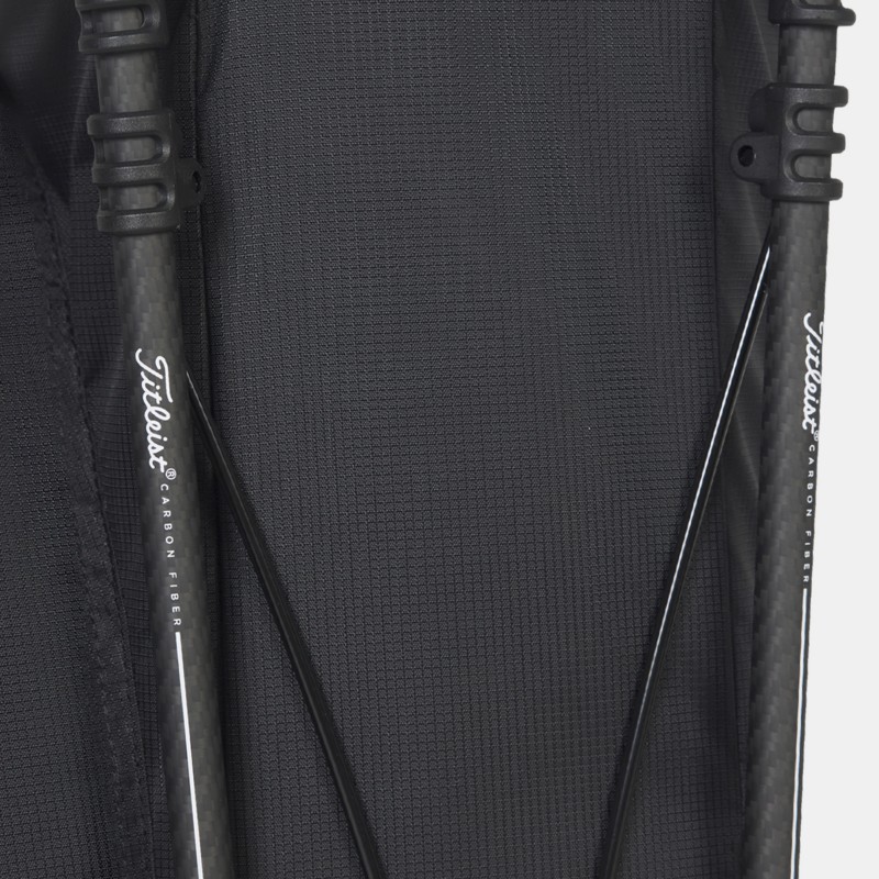 Odolné nožičky z karbonových vláken na stand bagu Titleist Players 4 Carbon
