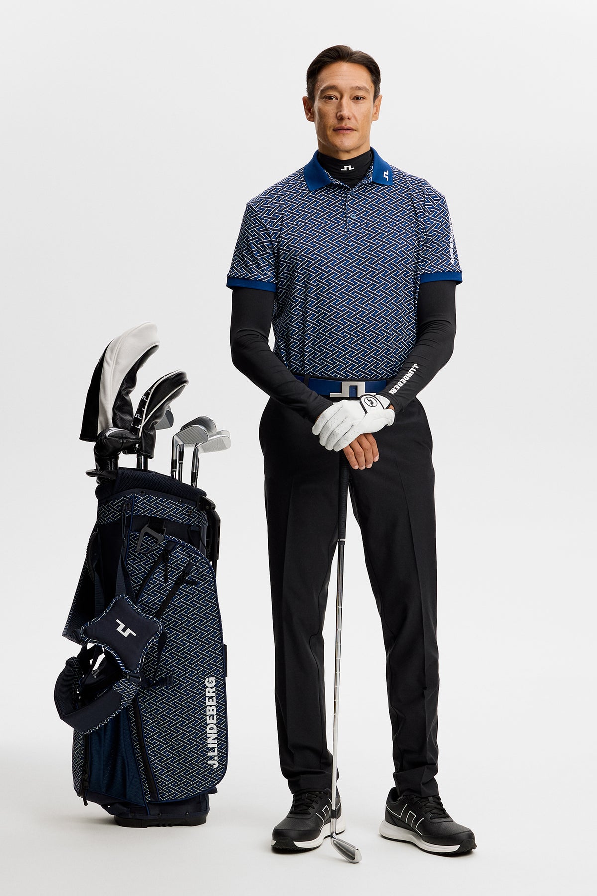 J.Lindeberg Tour Tech Print Polo Ladder Estate Navy - detail výšivky a potisku