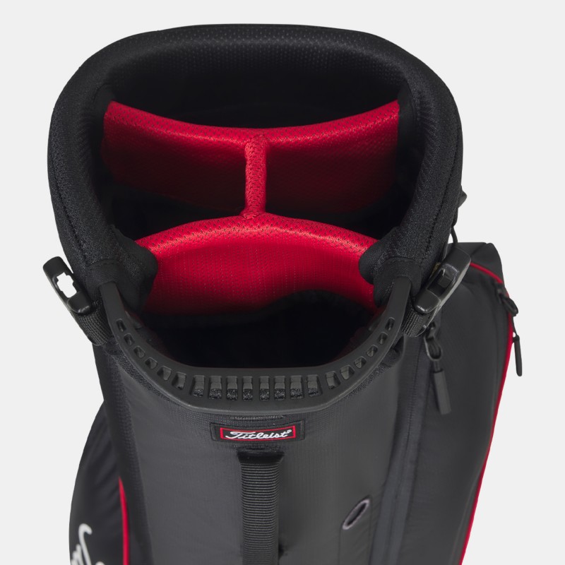 Ultra lehký organizér se 4 komorami na Titleist Players 4 Carbon