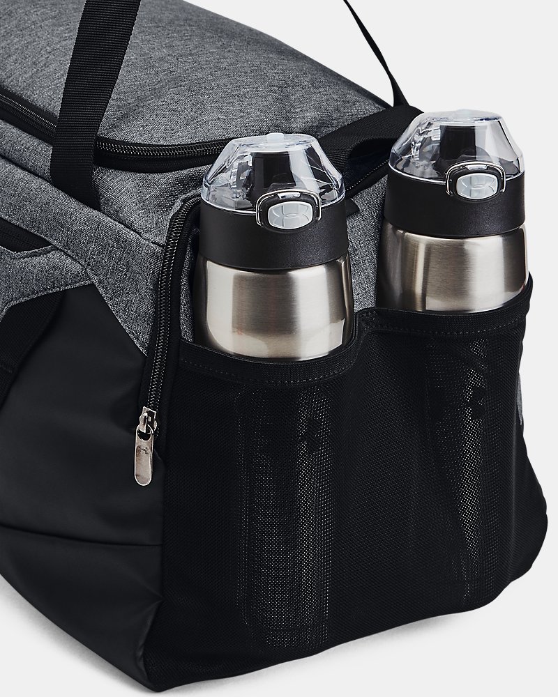 Dvojitá kapsa na láhev s vodou na Undeniable 5.0 Small Duffle Bag