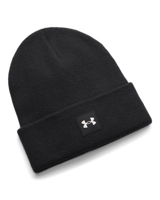 Přední pohled na čepici Under Armour Halftime Cuff Beanie, černá