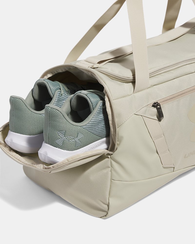 Taška Under Armour Undeniable 5.0 Small Duffle Bag – detail kapsy na boty